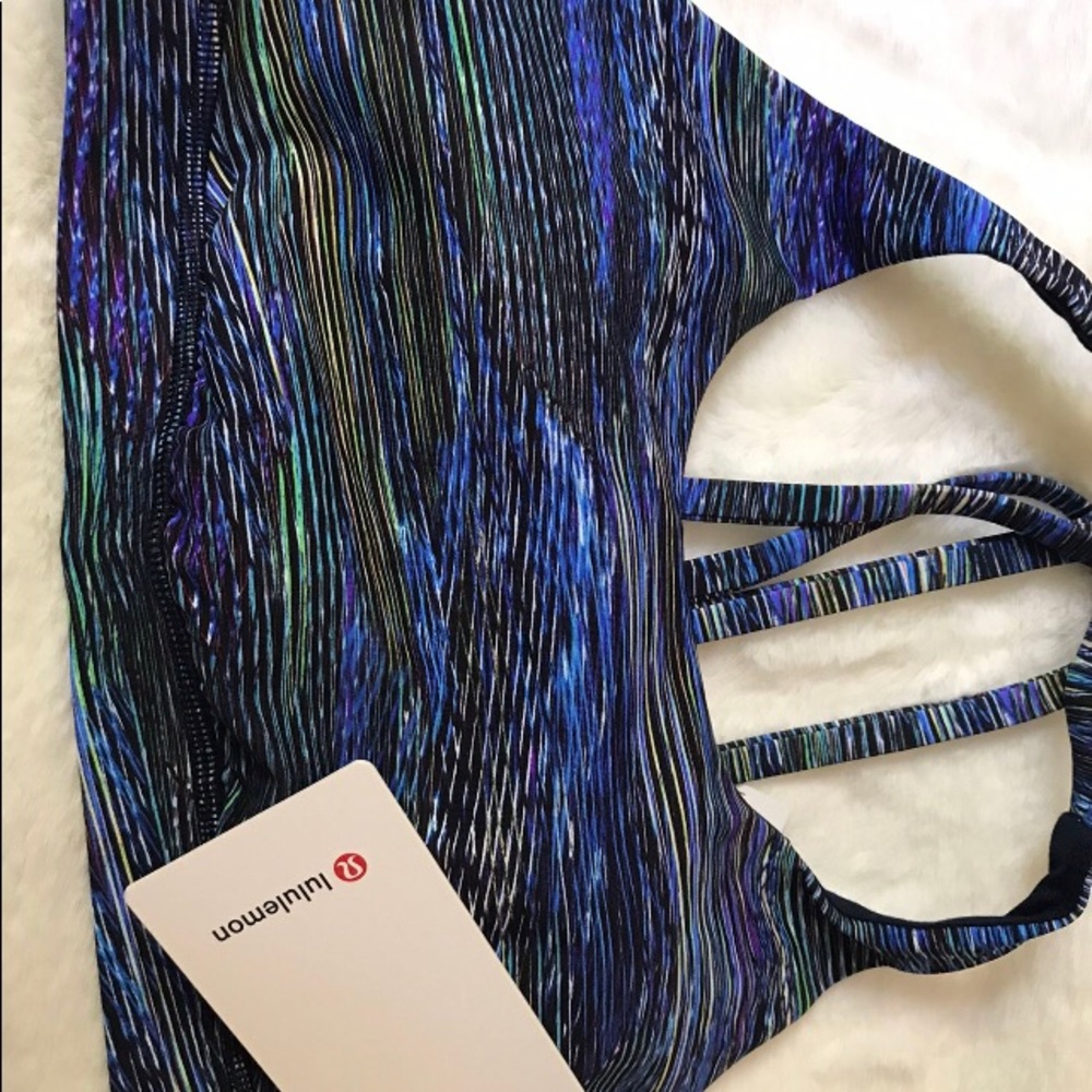 Lululemon sports bra
